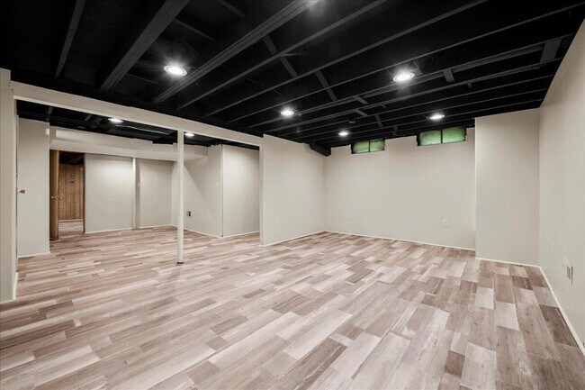 Building Photo - 6155 Porteridge Ln