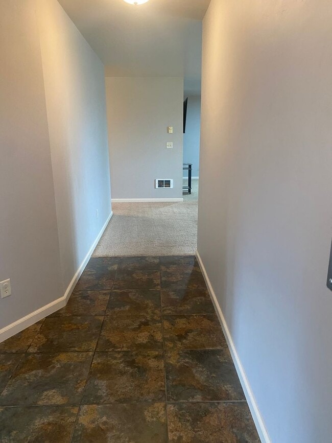 Building Photo - 2BR/2B -first floor corner apartment