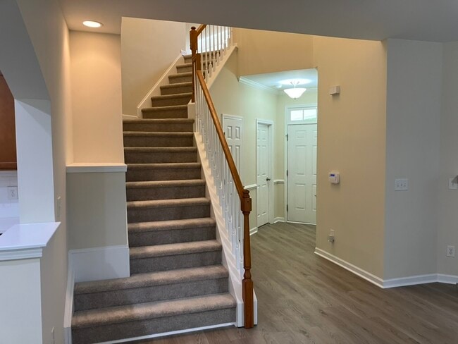 Building Photo - 216 Hammond Wood Pl