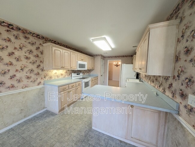 Building Photo - 6947 E 46th Pl