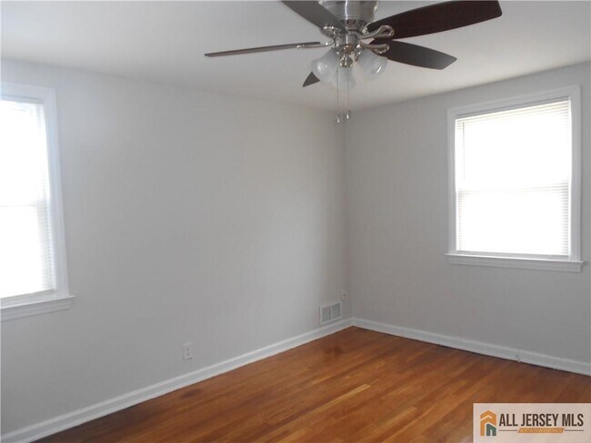 Building Photo - 431 Crows Mill Rd