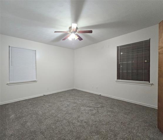 Building Photo - 648 Penguin Dr