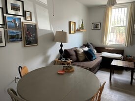 Building Photo - 2109 Clymer St