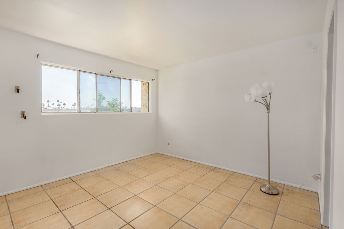 Building Photo - 1052 S San Jose