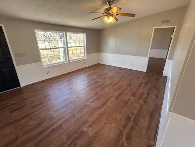 Building Photo - 9051 Elm Dr