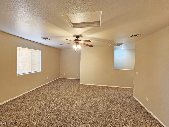 Building Photo - 200 S Mount Charleston Dr E