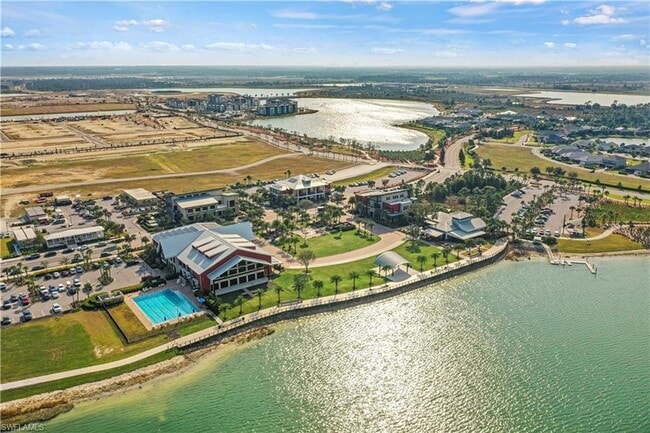 Building Photo - 43031 GREENWAY Blvd