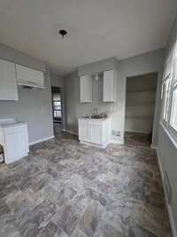 Building Photo - 455 Flint St