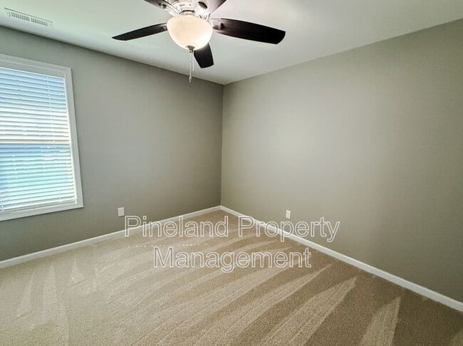 Building Photo - 268 Chatfield Dr.