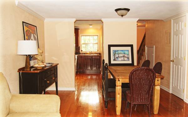 Beautiful, open floorplan - 6531 Deane Hill Dr