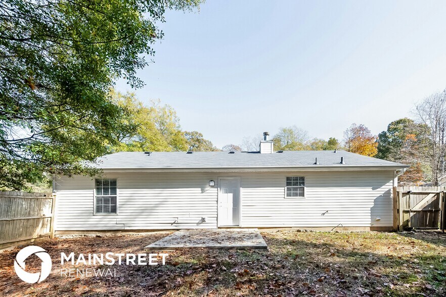 Building Photo - 7975 Trinity Park Dr
