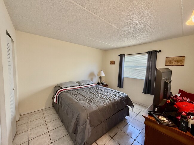 Building Photo - 698 Michigan Ct