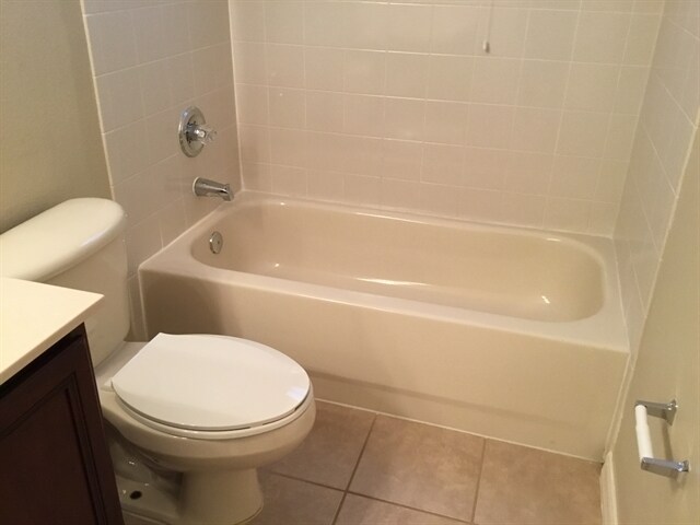 Building Photo - 1545 Amaryllis Cir