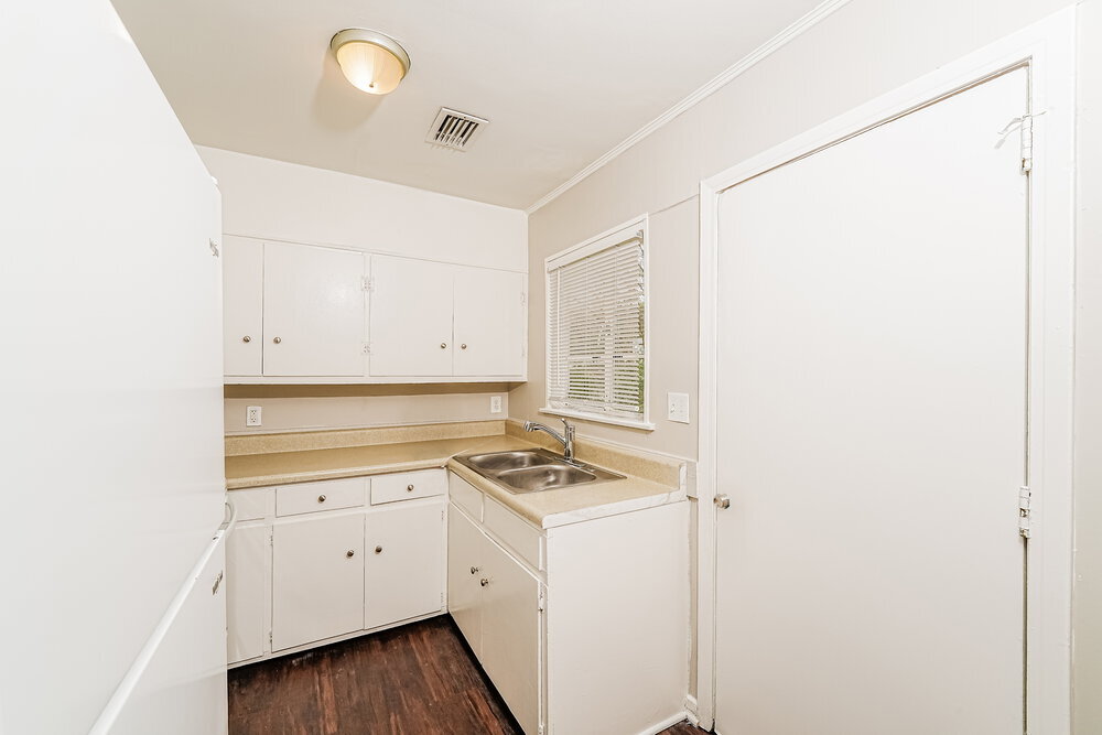 Building Photo - 237 Garden Ln