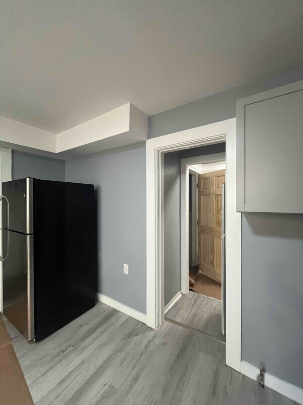 Building Photo - 912 Saratoga St