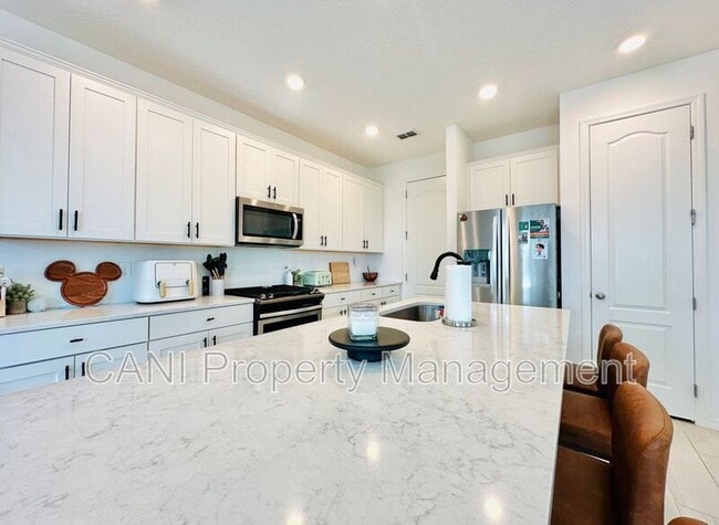 Building Photo - 745 Benoi Dr