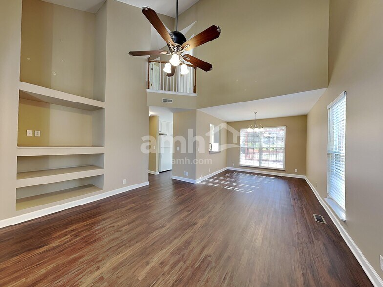 Building Photo - 112 Settlers Way