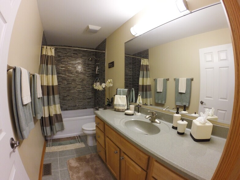 Building Photo - 1822 Aspen Ct