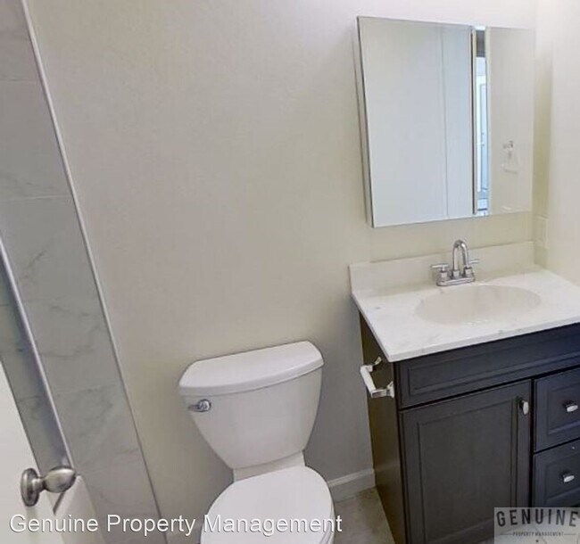 Building Photo - 2 br, 1.5 bath House - 12092 Sylvan River ...