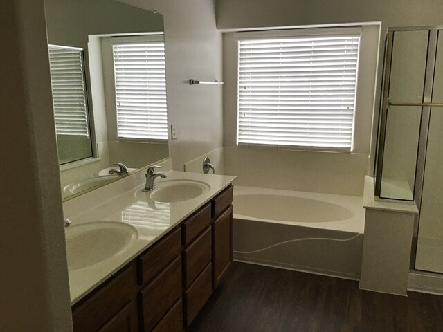 Building Photo - 10338 W Wood St