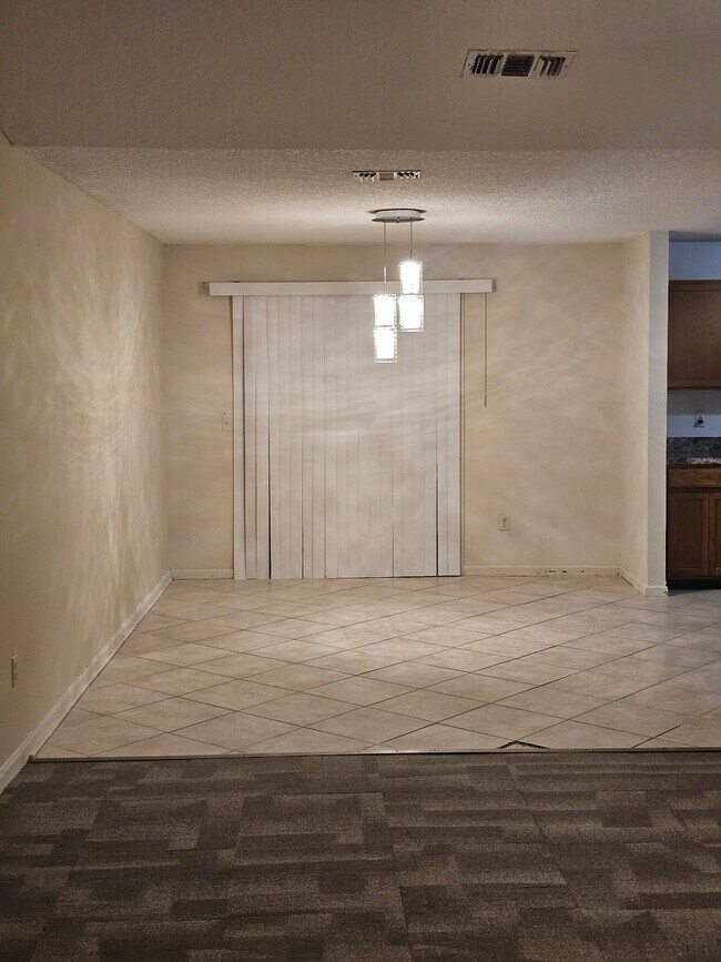 Building Photo - 6523 Diamond Leaf Ct S