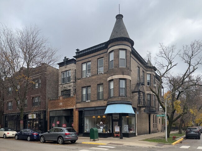 Primary Photo - 723 W Wrightwood Ave