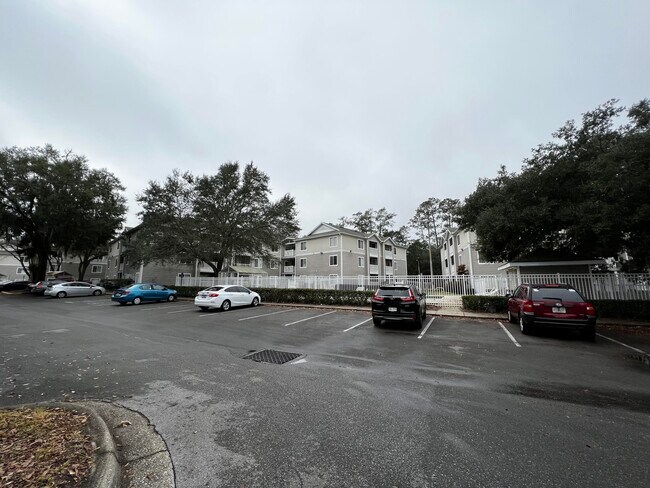 Building Photo - 4000 SW 23rd St