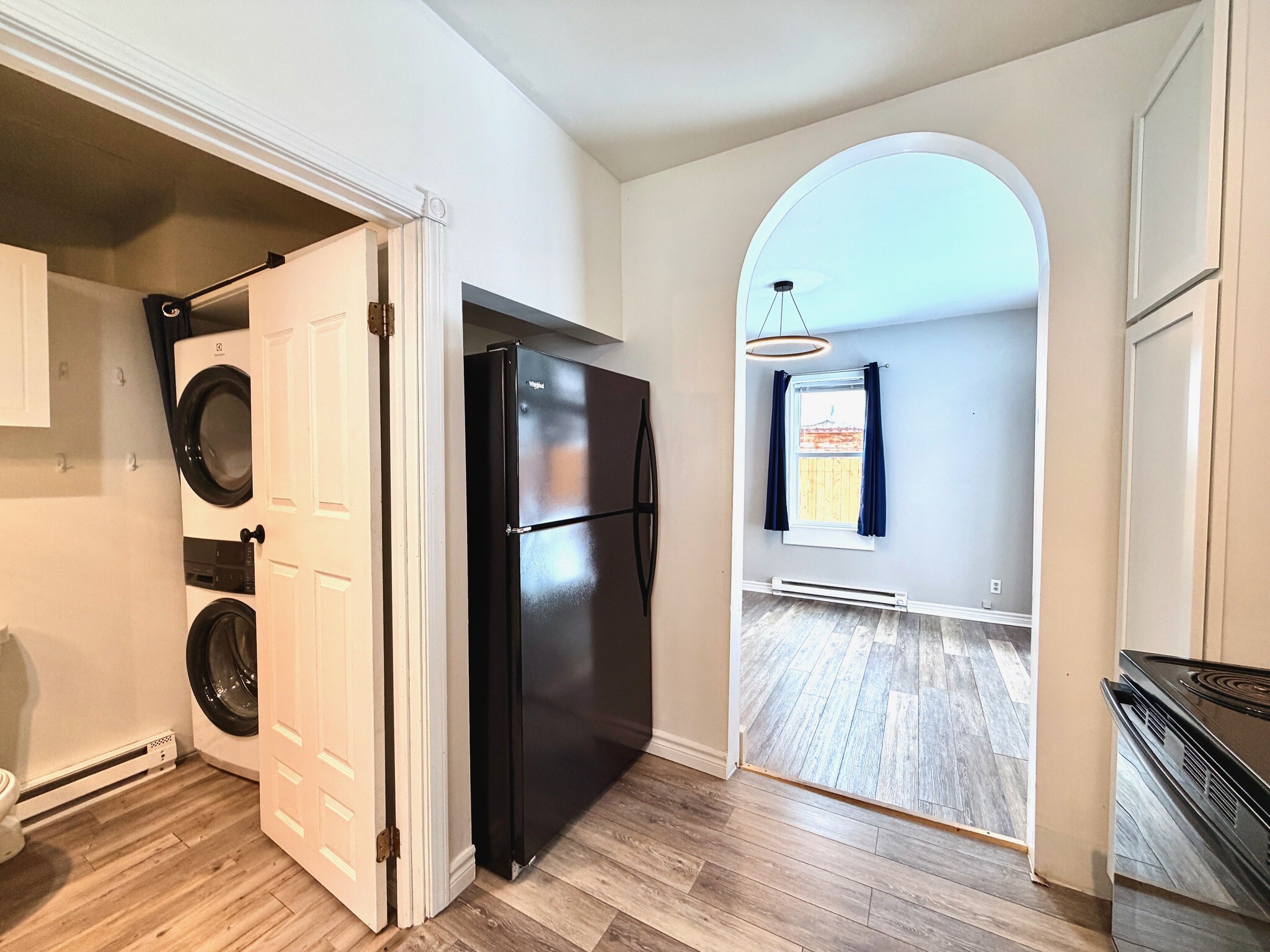 Building Photo - 924 Electric Ave