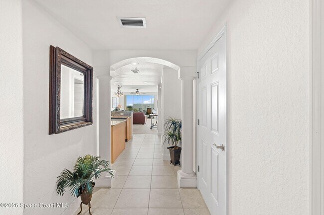 Building Photo - 817 Mystic Dr