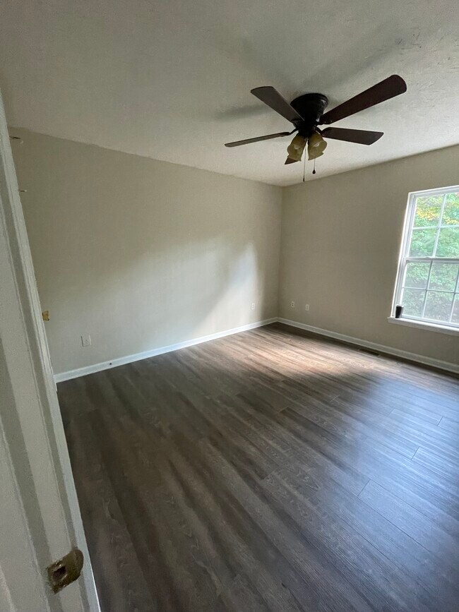 1164 Woodland Dr 1164 Woodland Dr Elizabethtown KY 42701 Apartment