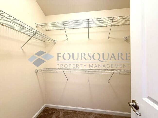 Building Photo - Beautiful 4-Bedroom Home Screened Porch & Bonus Room – Minutes from RTP, Shopping & Dining , Comm...