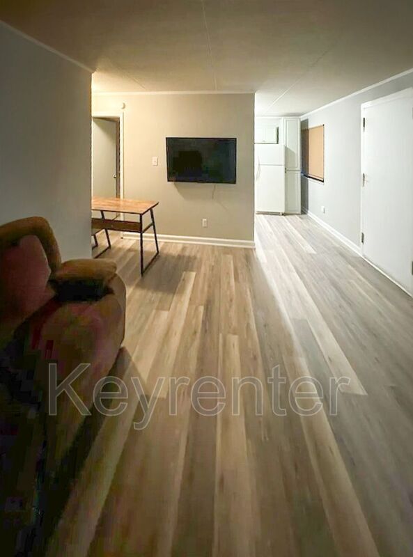 Building Photo - 2718 Painter Ave SW