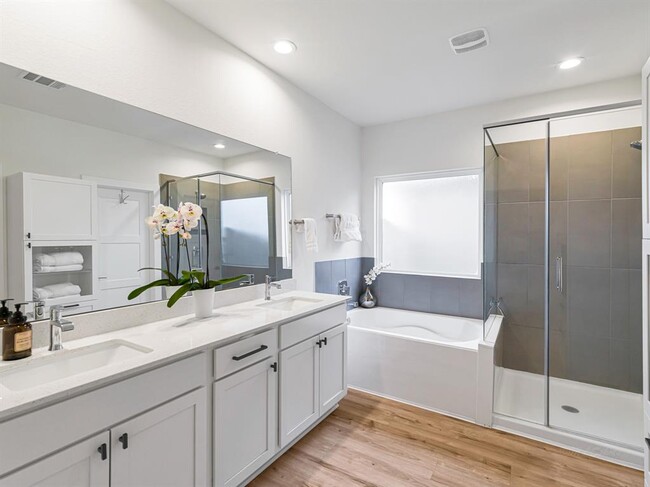 Building Photo - 22511 Petrizzi Ln