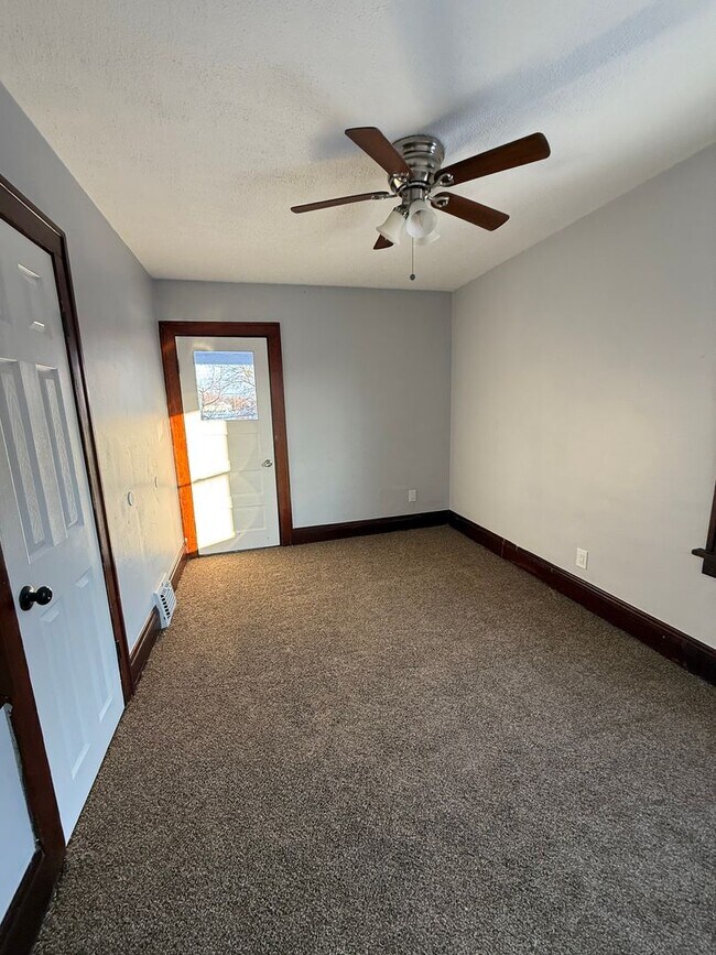 Building Photo - Cleveland Eastside single-family home