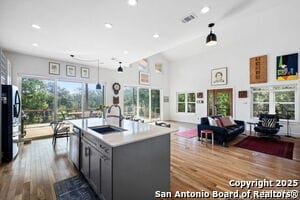 Building Photo - 797 Glendale Rd