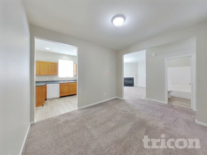 Building Photo - 12675 Old Pond Rd