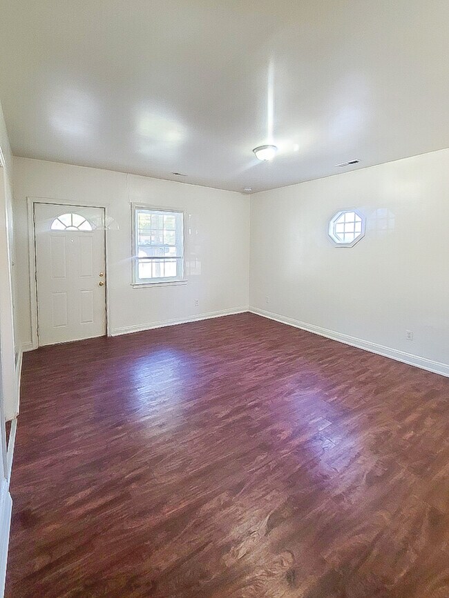 Building Photo - 144 Spring St