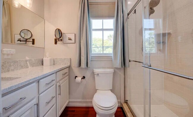 Building Photo - 120 Angela St