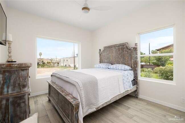 Building Photo - 38 Bass Ave