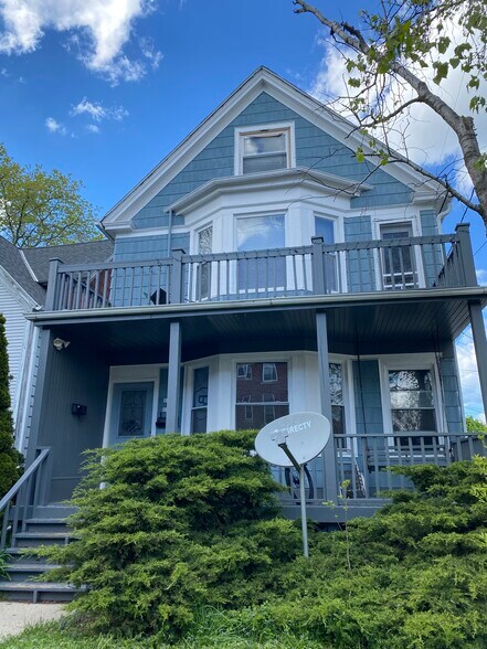 Primary Photo - 1712 E Park Pl