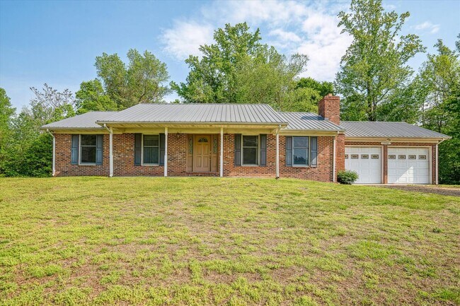 Building Photo - 13245 Croom Rd