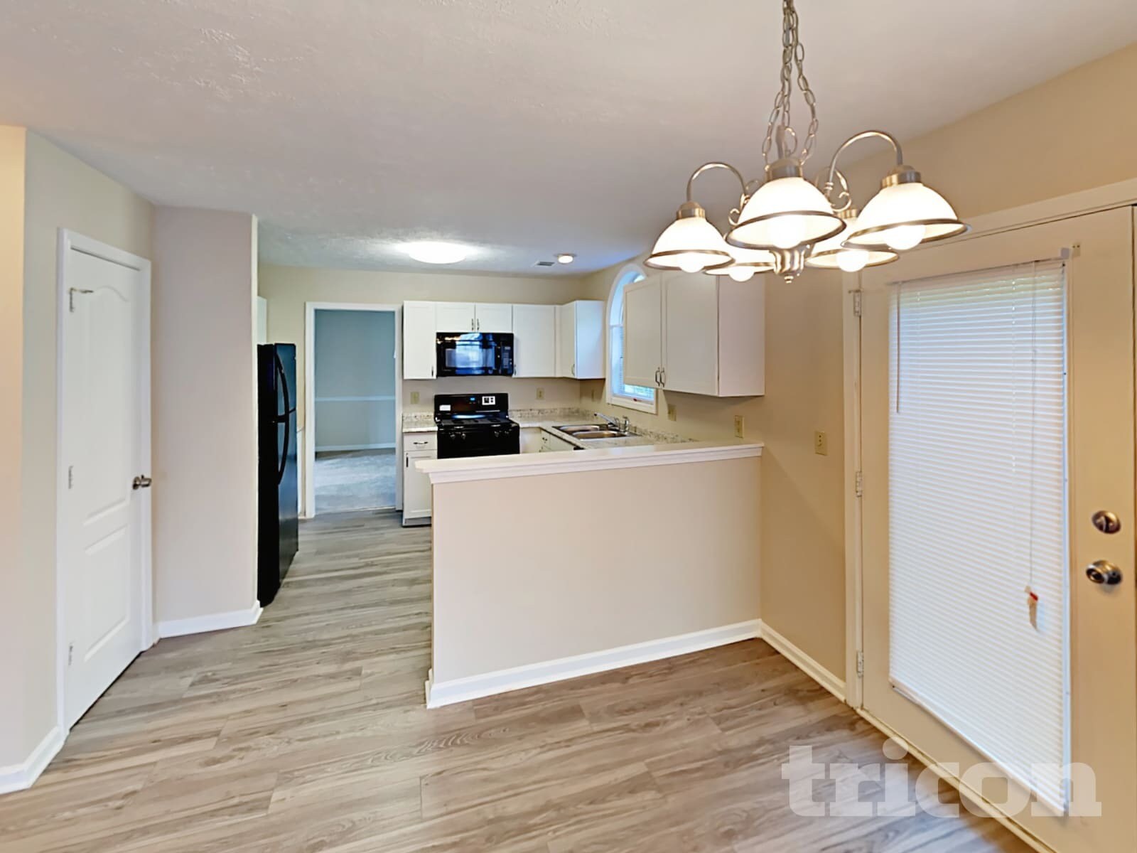 Building Photo - 3270 Summit Pl Dr