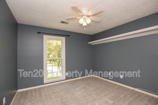 Building Photo - 7664 Northfield Dr