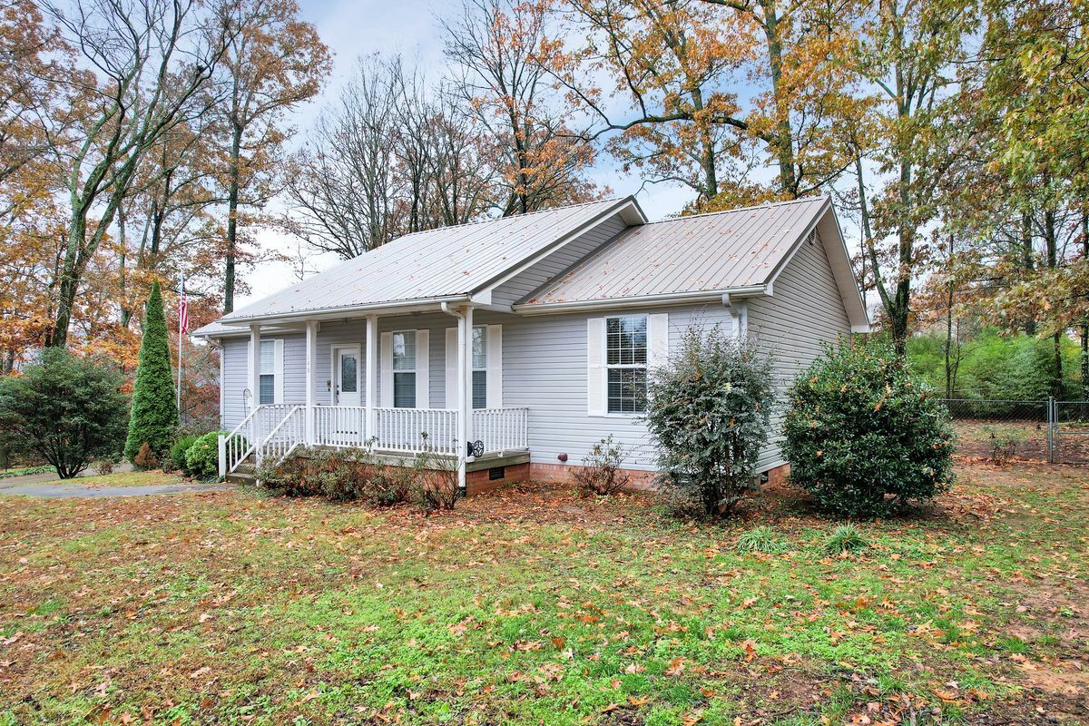 Building Photo - 140 Glenda Dr
