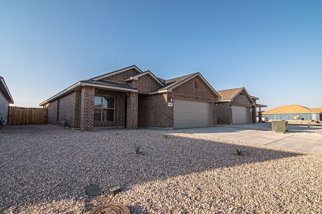 Building Photo - 2405 Copperhead Rd
