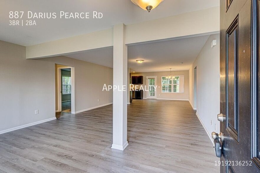 Building Photo - 887 Darius Pearce Rd