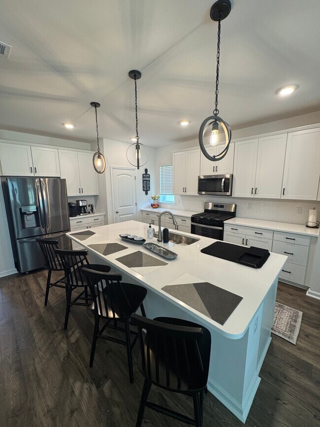 Building Photo - 5435 Shelly Lynn Dr