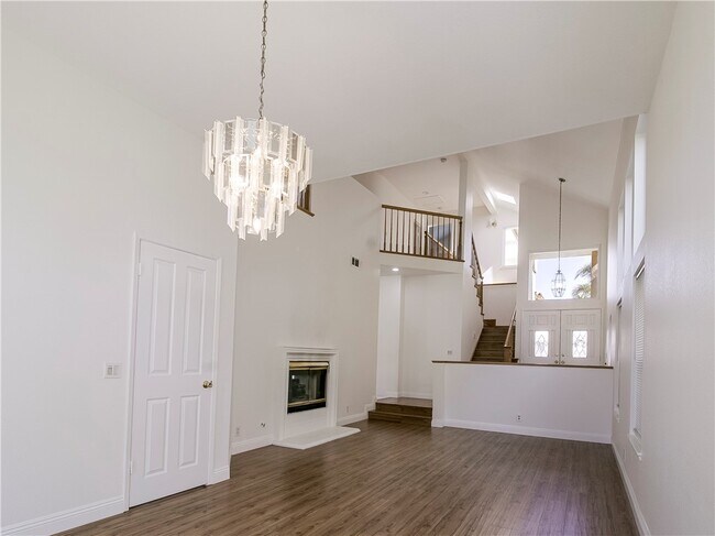 Building Photo - 25035 Eaton Ln