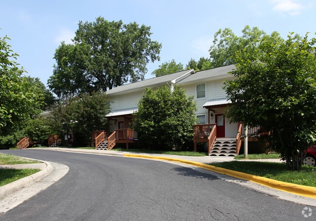 Building Photo - McCauley Trail Apartment
