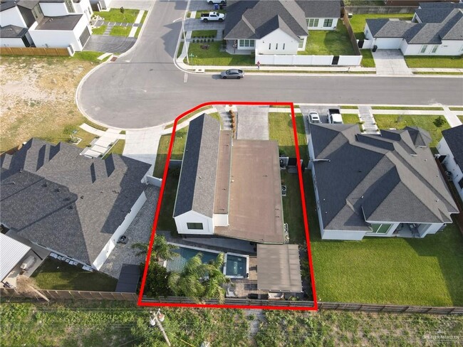 Building Photo - 2604 Wisteria Ave